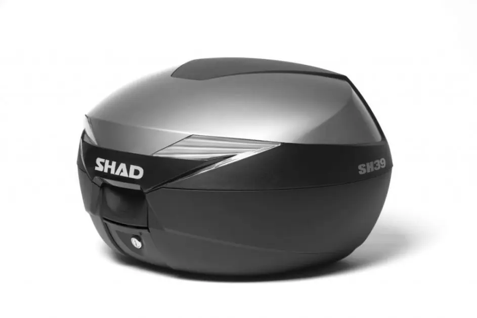 Vrchní kufr na motorku s barevným krytem SHAD 130.D0B39100+D1B39E1 SH39 nový titan Ověřený