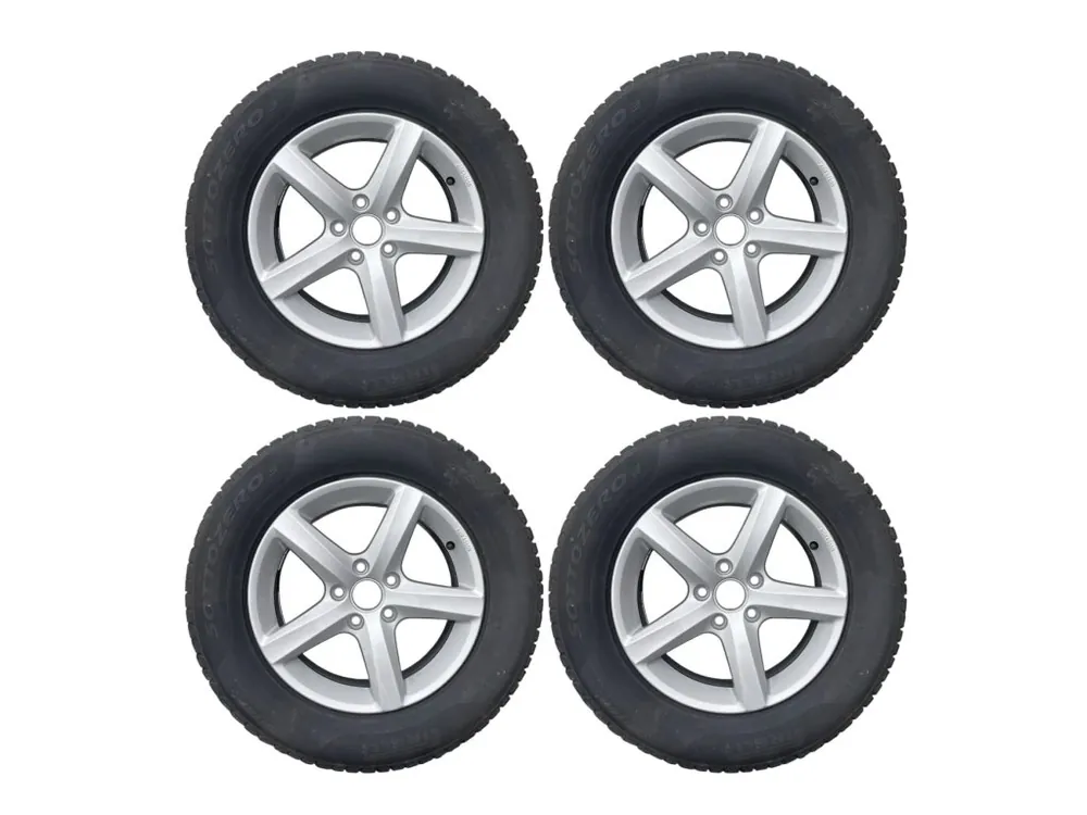Jen Po Omezenou Doba 7N0071496B / 5N0601025AQ Sada disků a pneumatik 215/65 R16